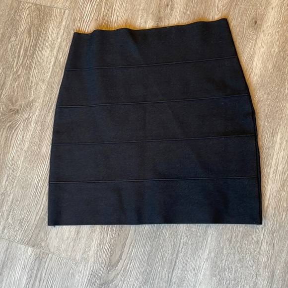Black tight mini skirt Sz L J14 - Picture 1 of 4